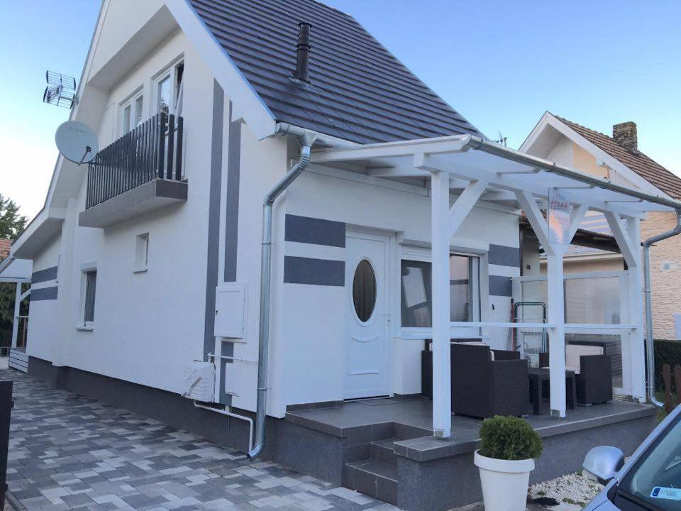 Bük Rita Apartmanhaz מראה חיצוני תמונה