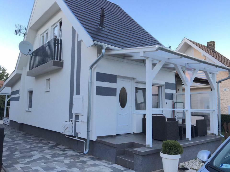 Bük Rita Apartmanhaz מראה חיצוני תמונה